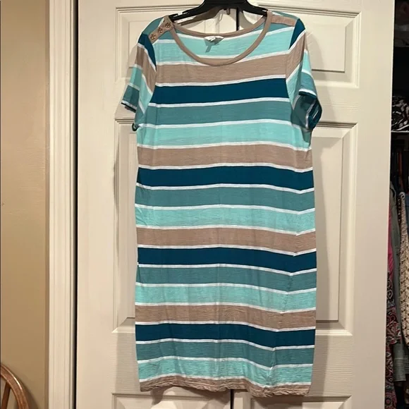 Coral Bay XL - Greens and Tan Striped Tee
Dress - Picture 1 of 6